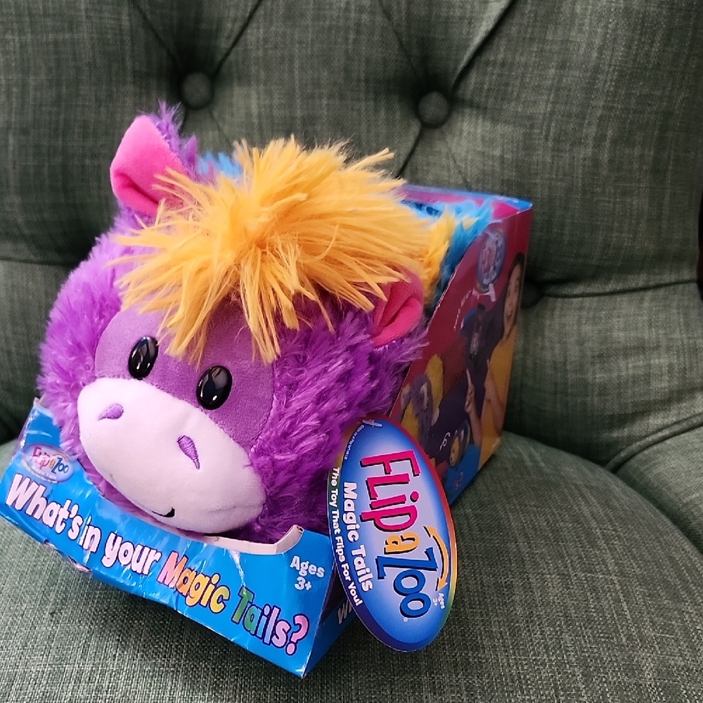 Flip-a-Zoo Magic Tails Echo Unicorn and Dante Dragon Flip Plush